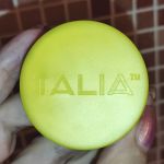 Считывается логотип бренда TALIA