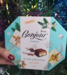 Красивая коробка конфет Konti Bonjour coconut