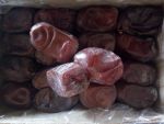 финики в коробке