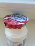 Крышечка йогурта Landliebe с малиной