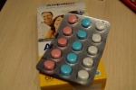 Цветные таблетки из витаминно-минерального комплекса "Алфавит" классик