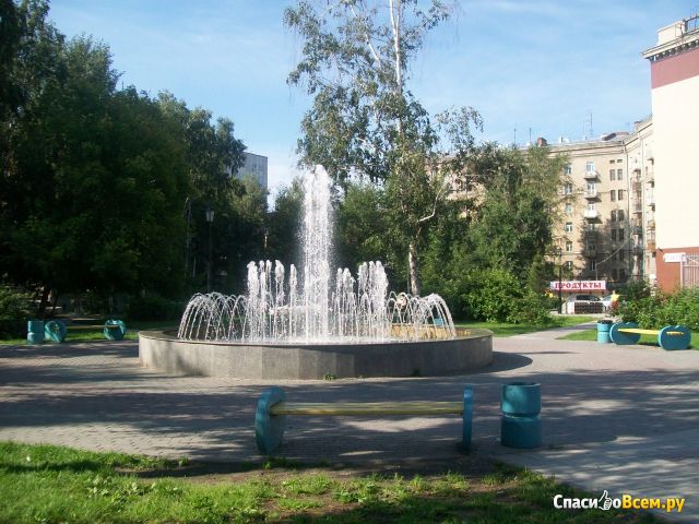 Сквер "Лучистый" (Новосибирск, ул. Красный проспект, д. 186/1)