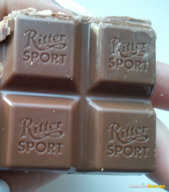Молочный шоколад Ritter Sport со сливочным печеньем в нежном какао креме