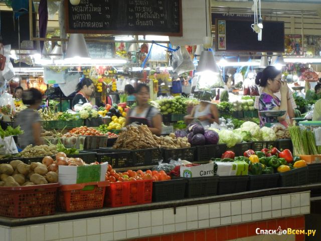 Продовольственный рынок Banzaan Fresh Market на Патонге (Пхукет, Таиланд)
