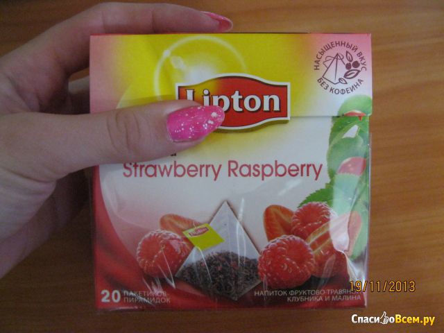 Напиток фруктово-травяной Lipton Juice Strawberry Raspberry
