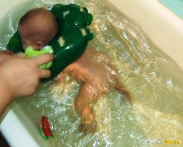 Круг-воротник для купания Baby Swimmer