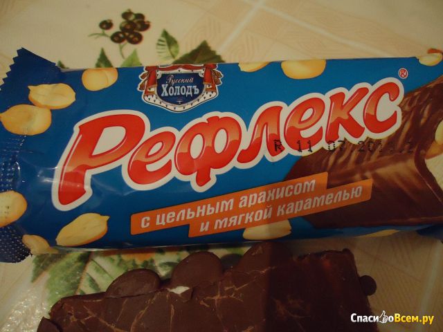 Мороженое Русский холод "Рефлекс" с цельным арахисом и мягкой карамелью