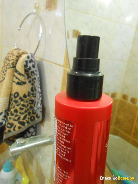 Разглаживающий спрей для волос с термозащитой Cutrin Chooz Heat Protection Spray