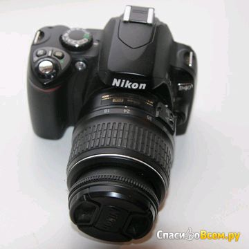 Цифровой зеркальный фотоаппарат Nikon D40