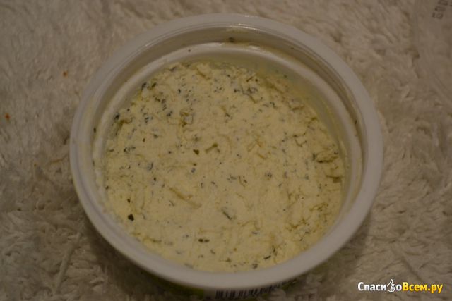 Сыр творожный для бутербродов с чесноком и травами Auchan