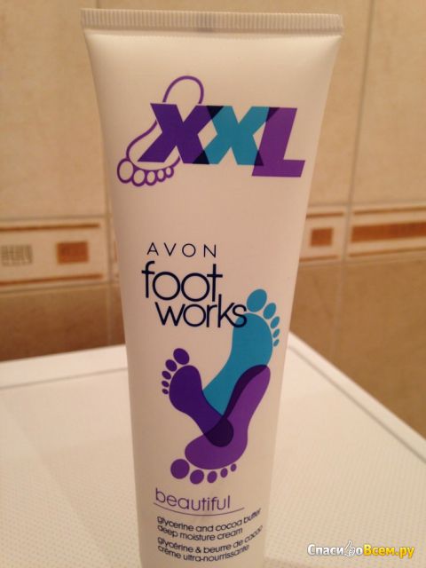 Интенсивно увлажняющий крем для ног Avon Foot Works Beautiful с глицерином и маслом какао