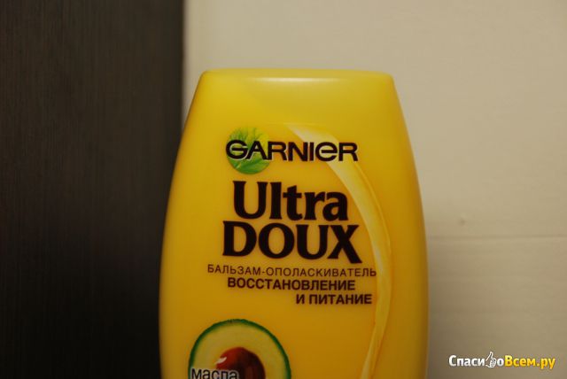 Бальзам-ополаскиватель Garnier Ultra Doux "Восстановление и питание" масла авокадо и карите