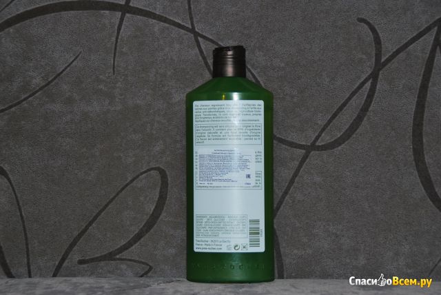 Очищающий шампунь с крапивой Soin Vegetal Capillaire Yves Rocher
