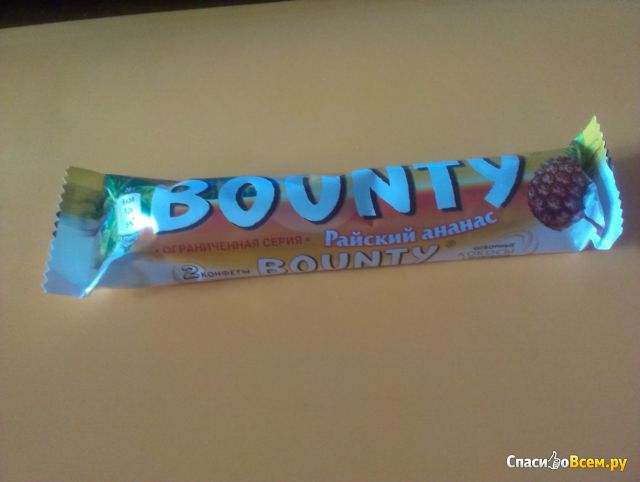 Шоколадный батончик Bounty Райский ананас ограниченная серия