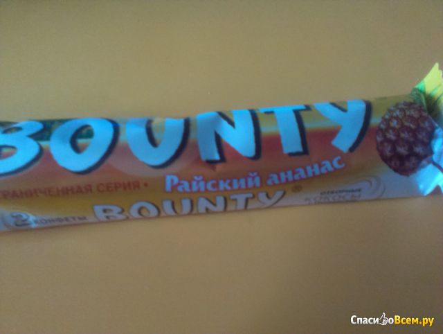 Шоколадный батончик Bounty Райский ананас ограниченная серия