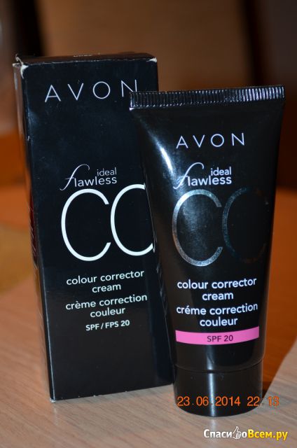Увлажняющий корректирующий крем с тональным эффектом Avon CC "Идеальный оттенок" SPF 20