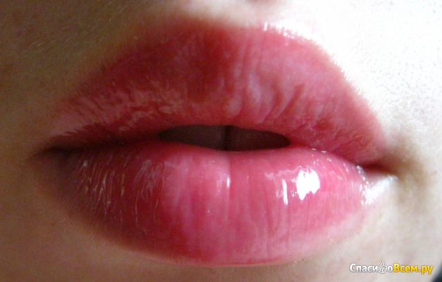 Блеск для губ Lumene Wild Rose Volume Lip Gloss
