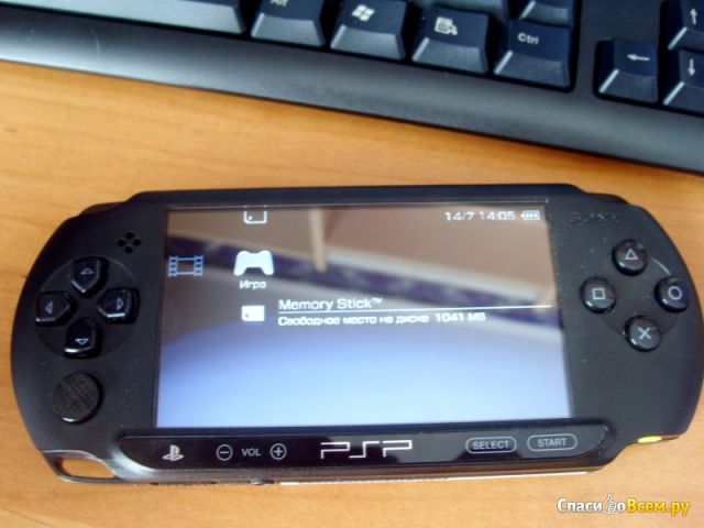 Игровая приставка Sony PSP-E1008