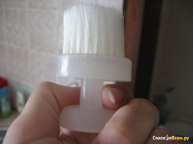 Очищающая щеточка для лица Oriflame "Facial Brush"