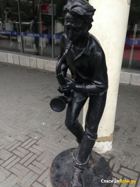 Скульптура "Саксофонист" (Россия, Челябинск)