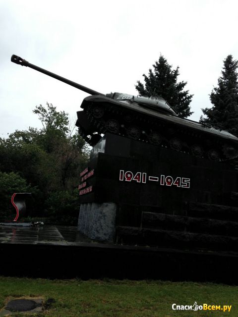 Памятник Танкограду (Россия, Челябинск, Комсомольская площадь)