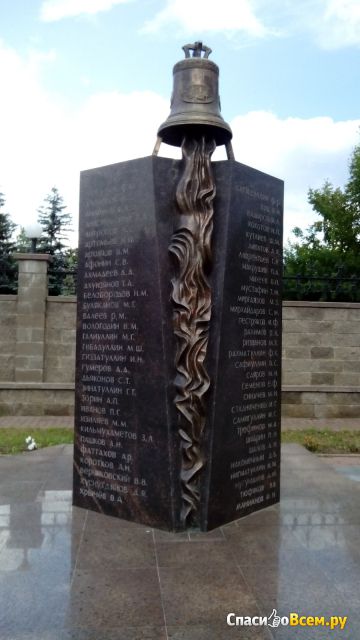 Памятник пожарным, погибшим при исполнении служебного долга (Россия, Уфа, ул. Цюрупы, 26)