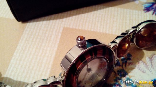 Женские наручные кварцевые часы Avon "Даника"