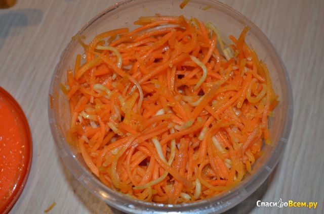 Салат Leor "Казацка сила" с морковью, сельдереем и растительным маслом