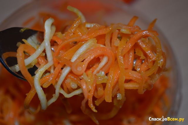 Салат Leor "Казацка сила" с морковью, сельдереем и растительным маслом