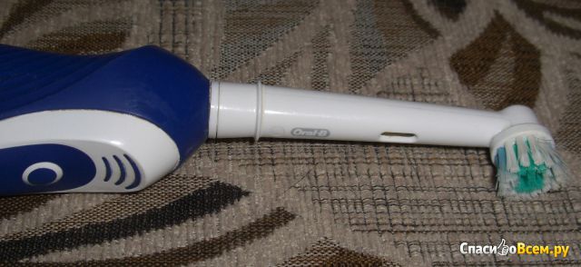Электрическая зубная щетка Braun Oral-B 3D DB4010