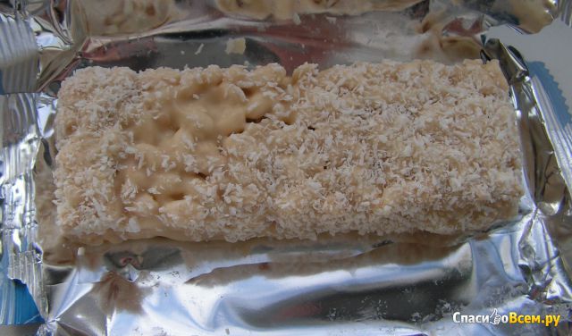 Батончик из воздушного риса "Хрумстик" с молочной глазурью и кокосовой стружкой