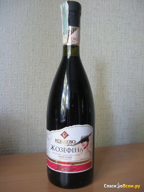 Вино красное полусладкое Коблево "Жозефина"