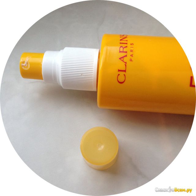 Солнцезащитное увлажняющее молочко-спрей для лица и тела Clarins Sun Care SPF50