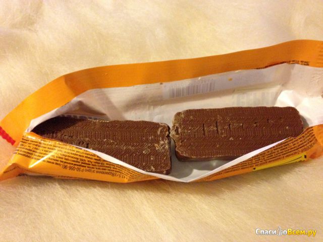 Шоколадный батончик Snickers с семечками