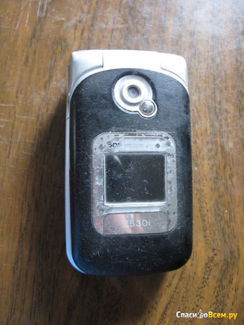 Сотовый телефон Sony Ericsson Z530i