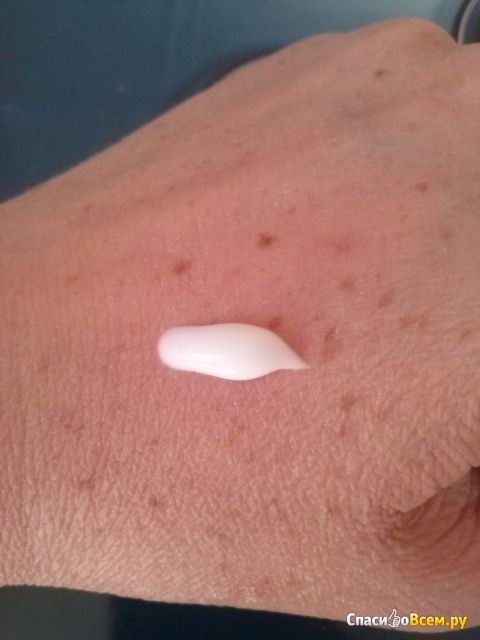 Молочко для снятия макияжа Nivea Aqua Effect для сухой кожи