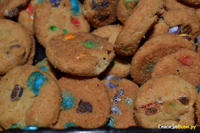 Мини-печенье с цветным шоколадным драже Merba Rainbow Cookies mini
