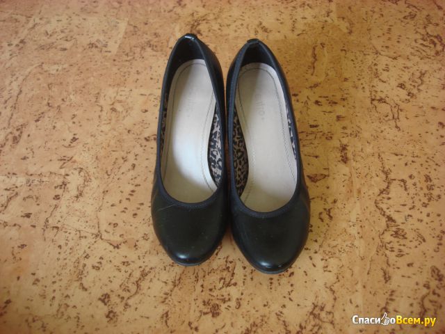 Kiwi Color Shine&Protect Жидкий крем-блеск для обуви