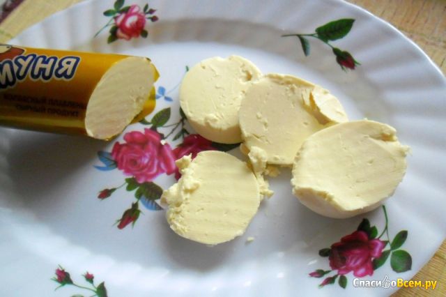 Колбасный плавленый сырный продукт "Мумуня"