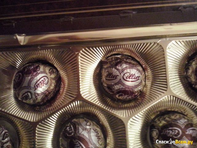 Шоколадные конфеты ассорти Collier с лесным орехом