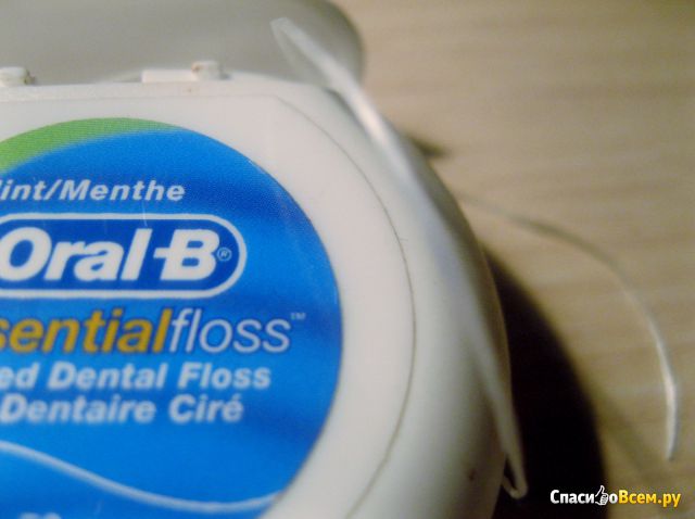 Зубная нить Oral-B Essential Floss