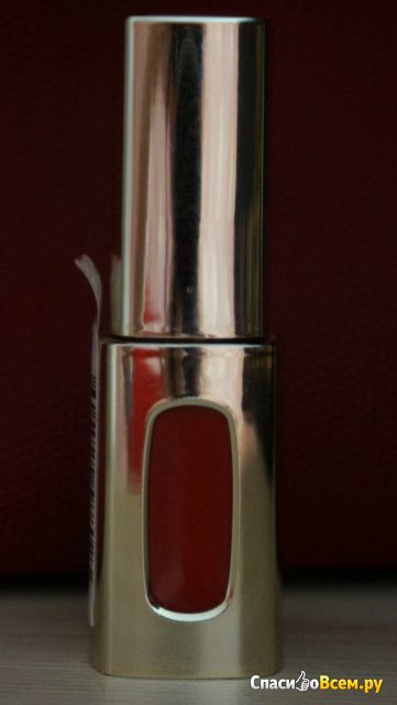 Лаковая губная помада L'Oreal Color Riche Extraordiner №301 «Страстное сопрано»