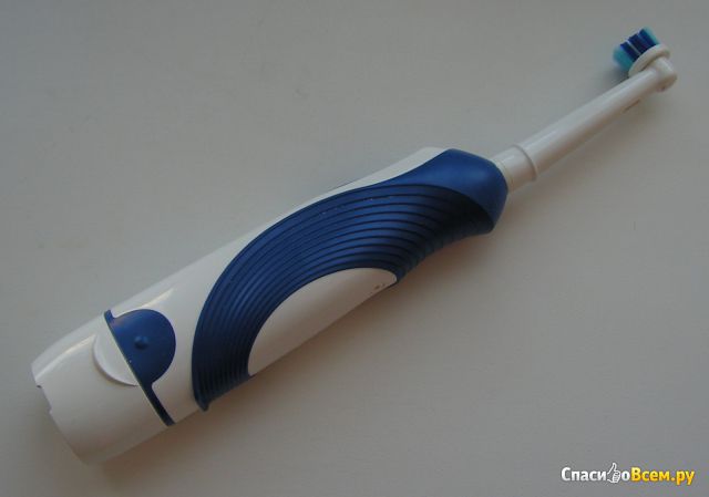 Электрическая зубная щетка Braun Oral-B 3D DB4010
