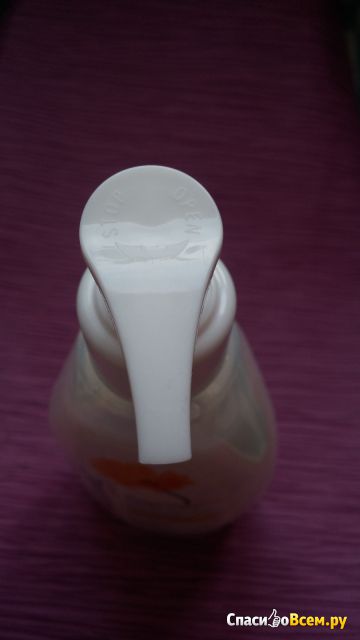 Молочная эмульсия для интимной гигиены "Cleanic Intimate" защищающая с экстрактом календулы