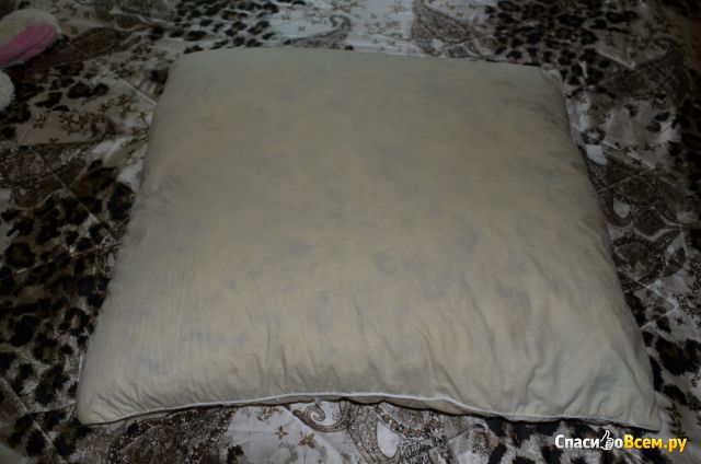 Подушка Verba "Наша семья" из х/б ткани с перопуховым наполнителем 68*68 см