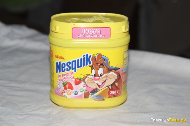 Растворимый шоколадный напиток Nesquik Plus "Клубничный аромат"