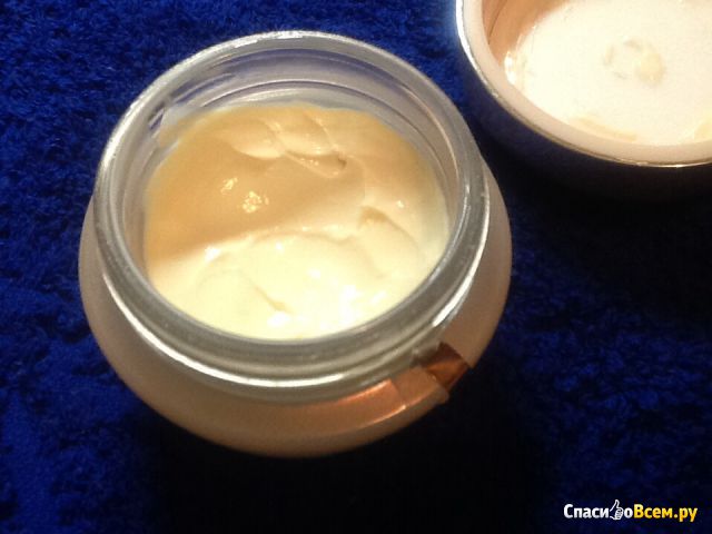 Дневной крем с комплексом против морщин Shiseido Benefiance WrinkleResist 24 Day Cream SPF 15