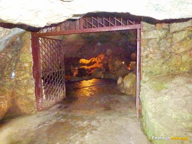 Красная пещера Кизил-Коба (Крым)
