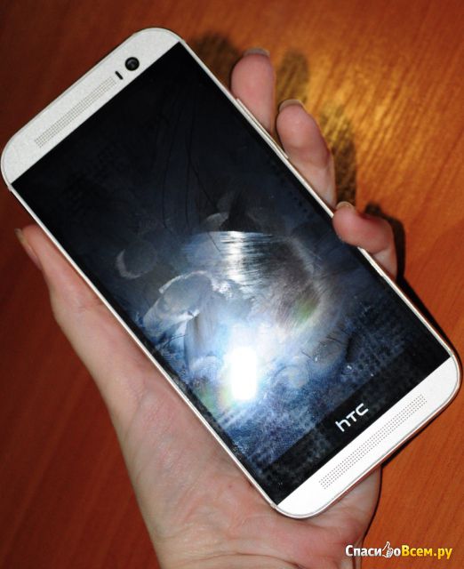 Мобильный телефон HTC One M8