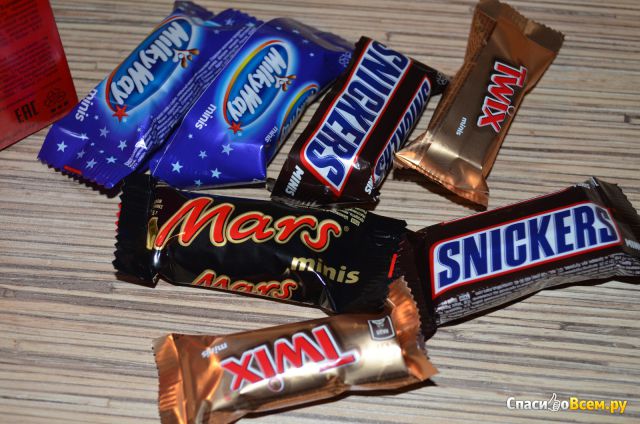 Набор "Mars" Ассорти Minis: шоколадные батончики Snickers, Mars, Milky Way и печенье Twix